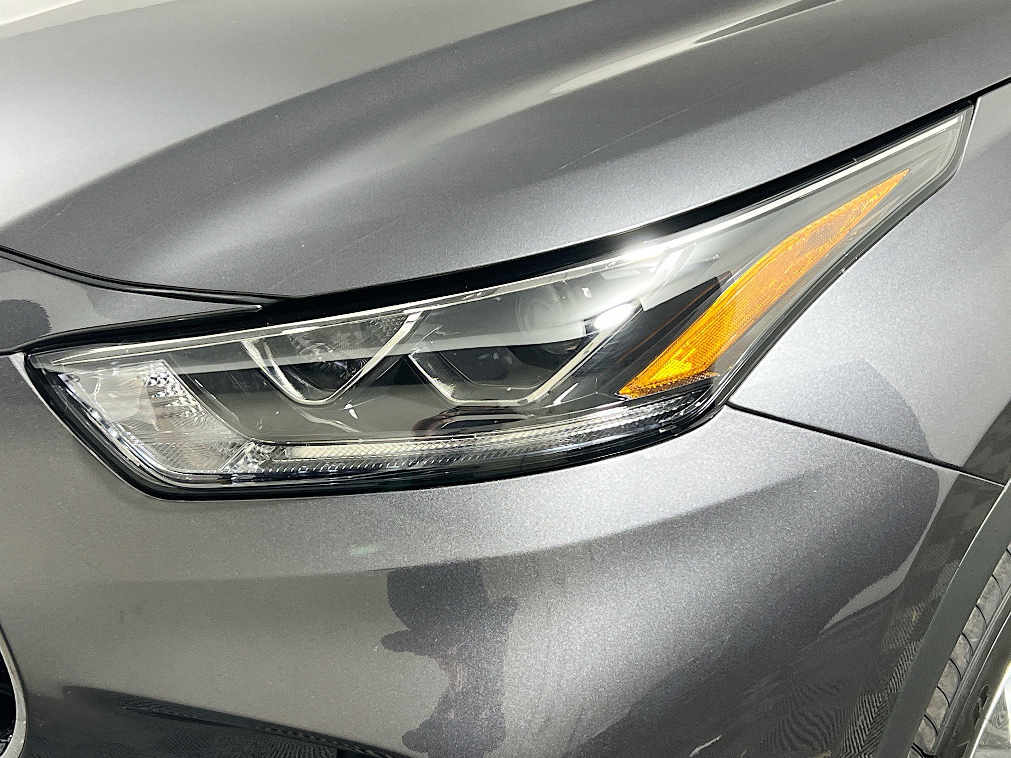 Used 2022 Toyota Highlander Limited image 11