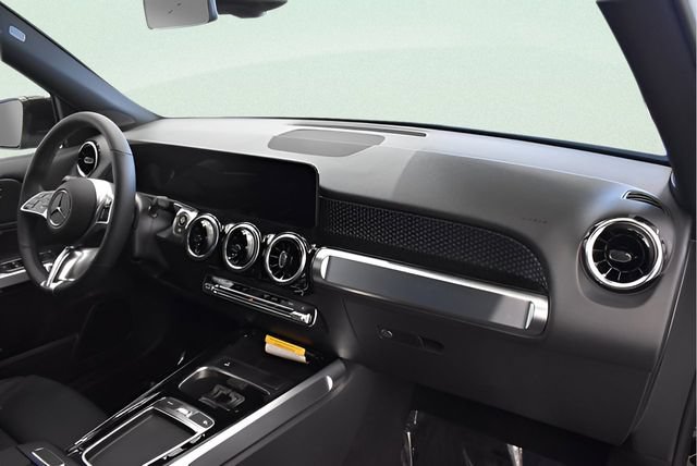 New 2026 Mercedes-Benz GLB 250 4MATIC image 21