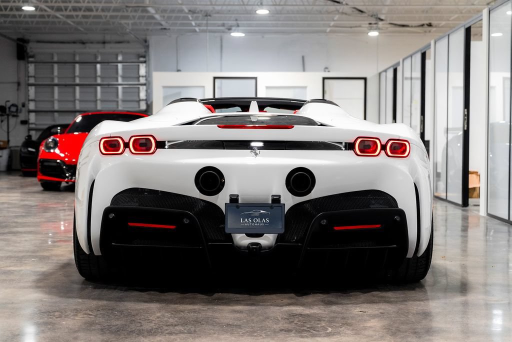 Used 2022 Ferrari SF90 Spider AWD/4WD image 27