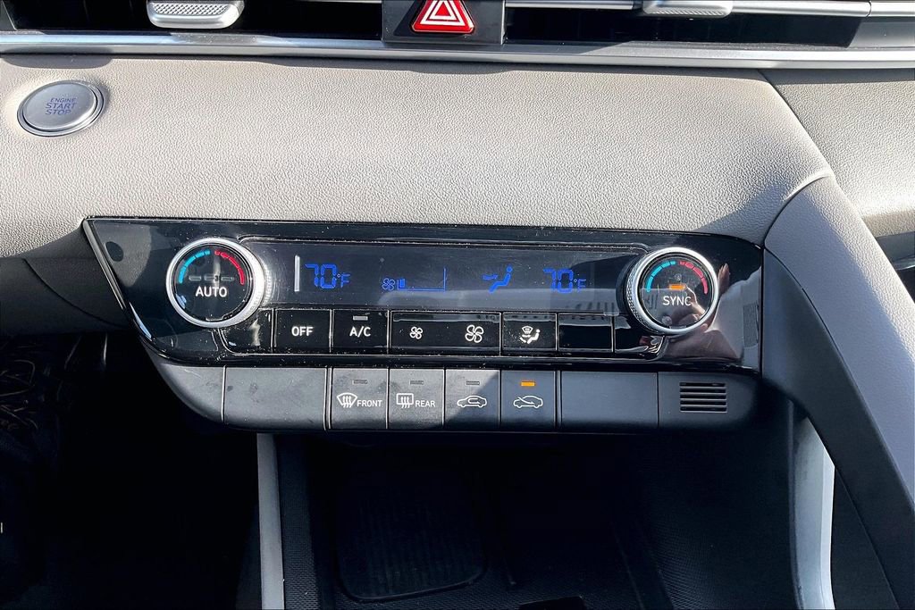 Certified 2025 Hyundai Elantra Sport image 31