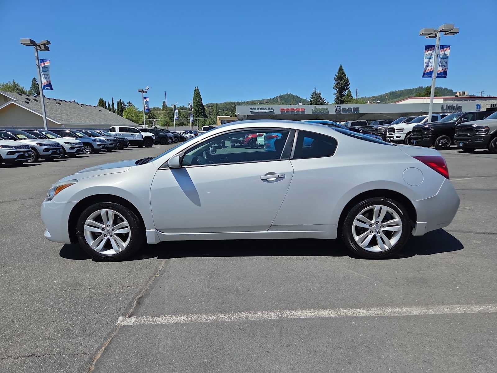 Used 2011 Nissan Altima 2.5 S w/ Convenience Pkg FWD image 11