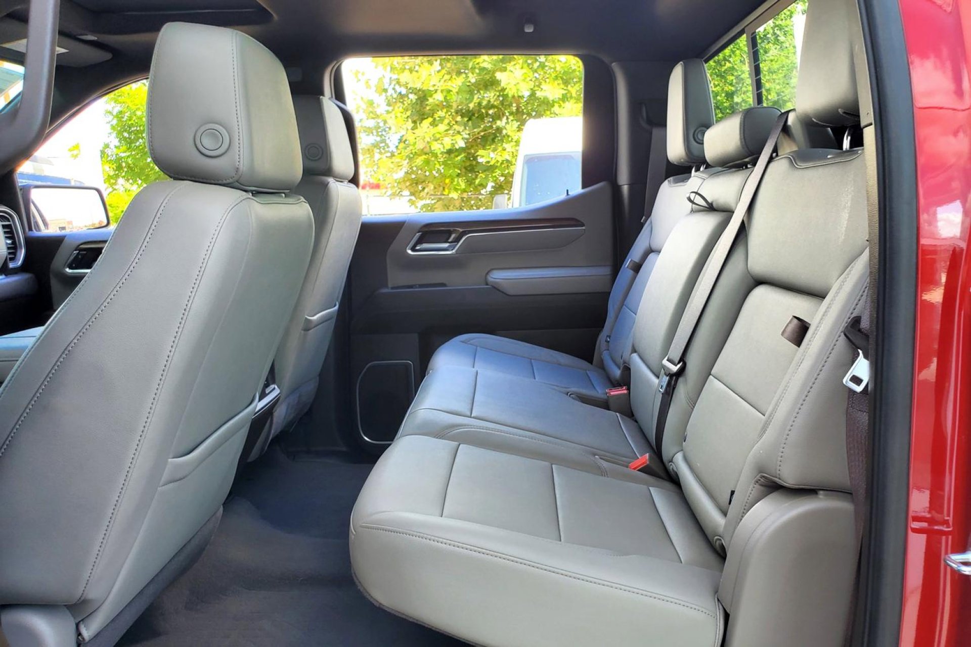 Used 2024 Chevrolet Silverado 1500 LT Trail Boss w/ LT Trail Boss Premium Package image 27