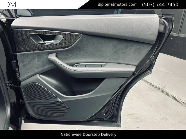 Used 2023 Audi SQ8 Prestige AWD/4WD image 27