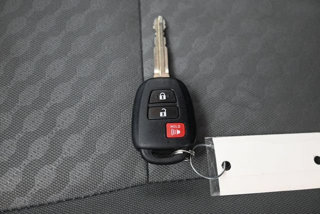 Used 2021 Toyota Tacoma SR AWD/4WD image 25