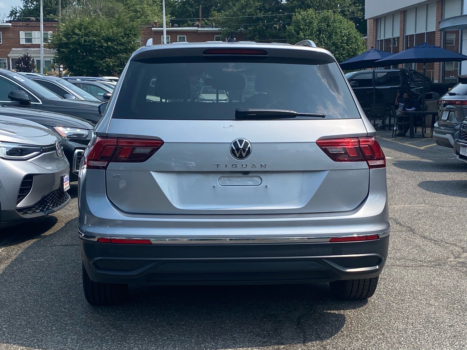 Certified 2023 Volkswagen Tiguan SE w/ Panoramic Sunroof Package FWD image 4