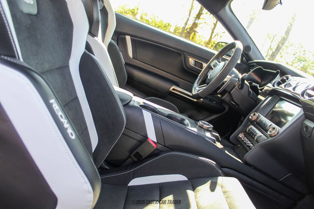 Used 2022 Ford Mustang Shelby GT500 w/ Carbon Fiber Track Pack image 68