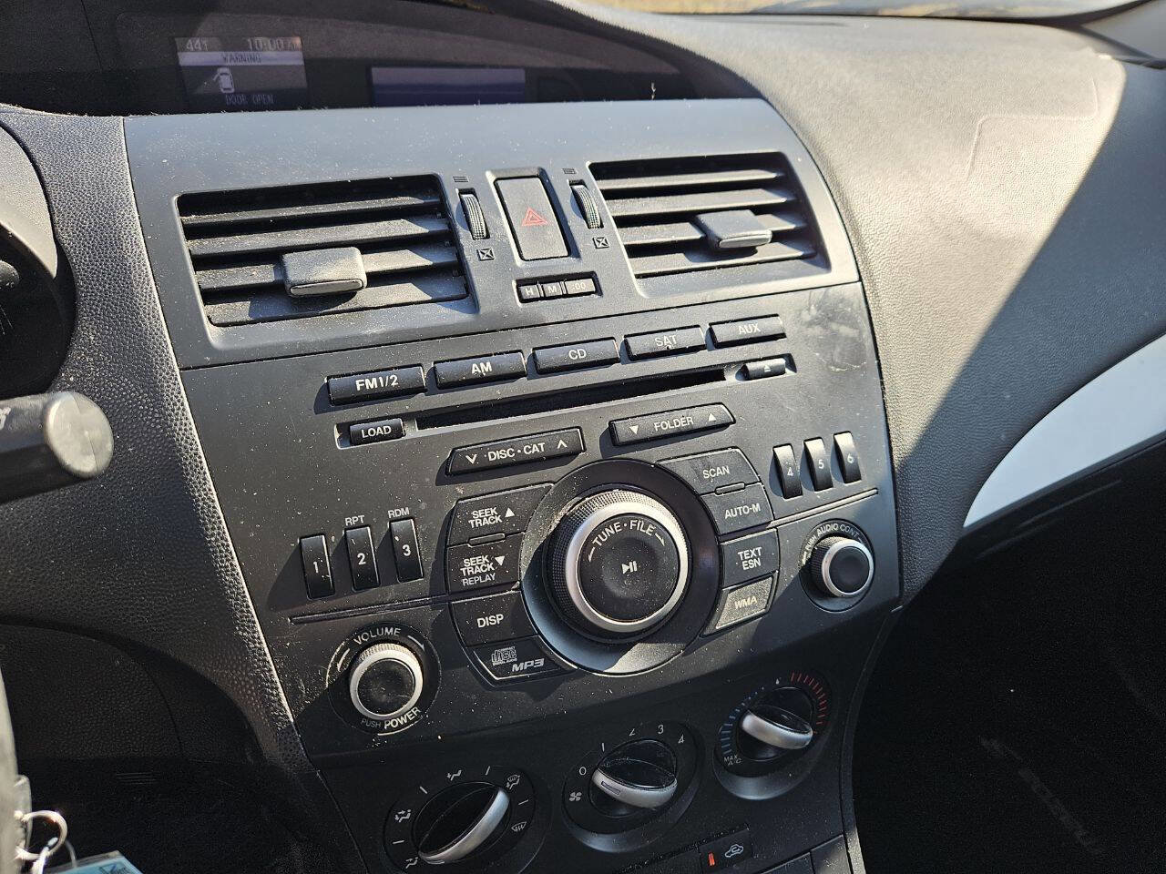 Used 2012 MAZDA MAZDA3 i Touring image 18