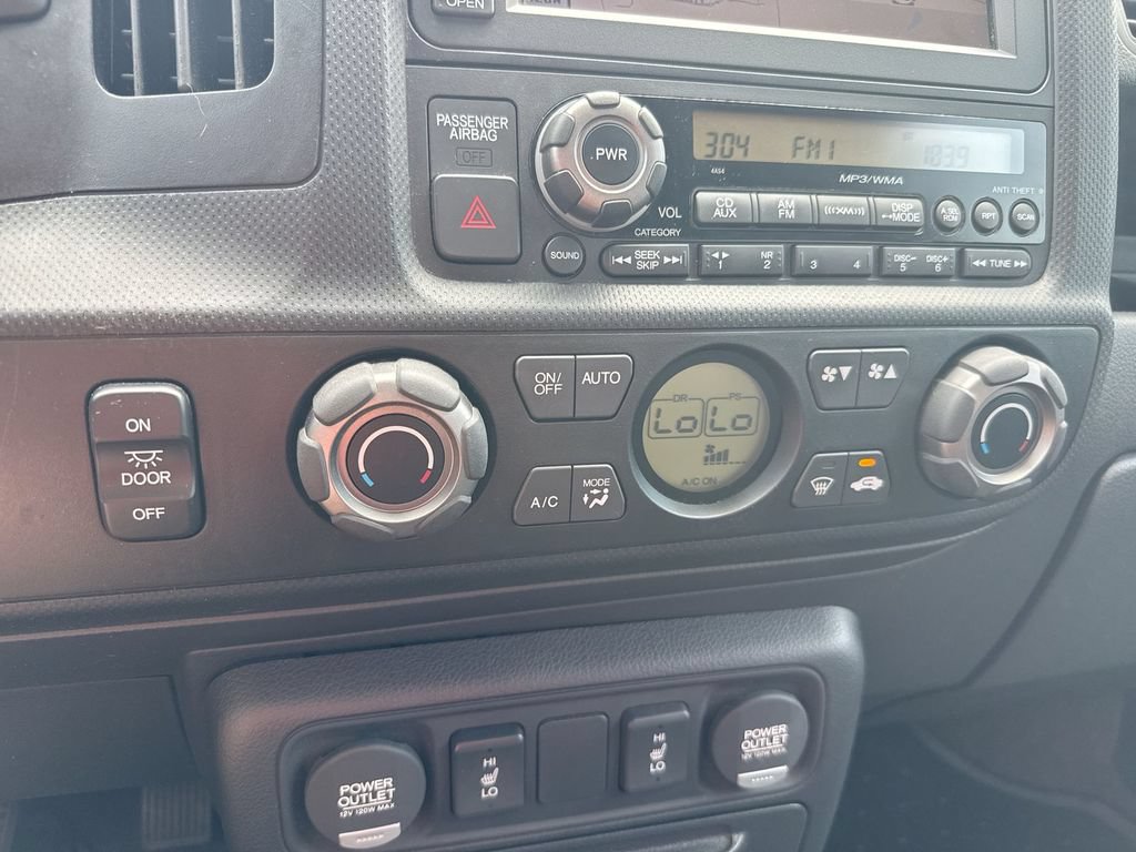 Used 2014 Honda Ridgeline SE image 17