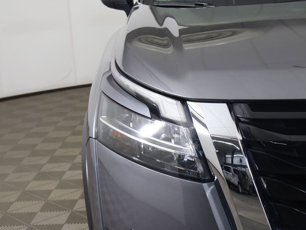 Used 2023 Nissan Pathfinder SL w/ SL Premium Package image 17