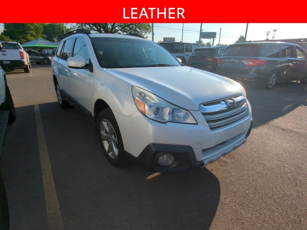 Used 2013 Subaru Outback 2.5i Limited w/ Moonroof Pkg AWD/4WD image 3