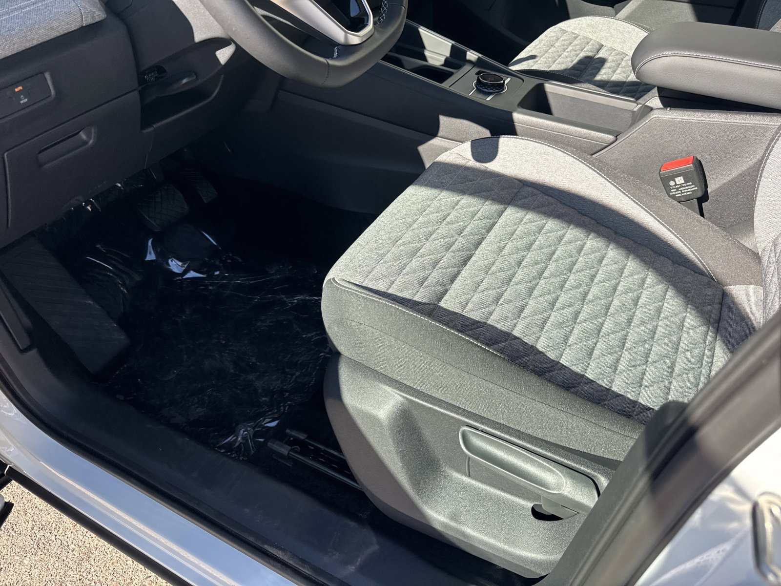 New 2026 Volkswagen Tiguan S FWD image 12