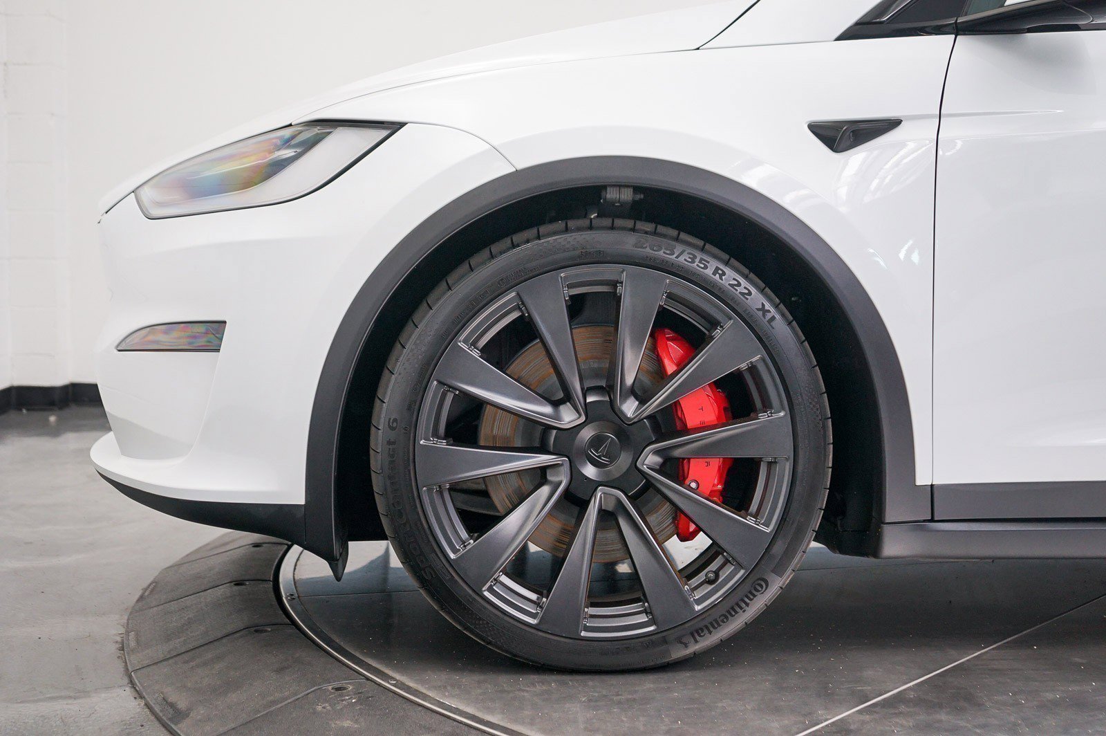 Used 2023 Tesla Model X Plaid image 18