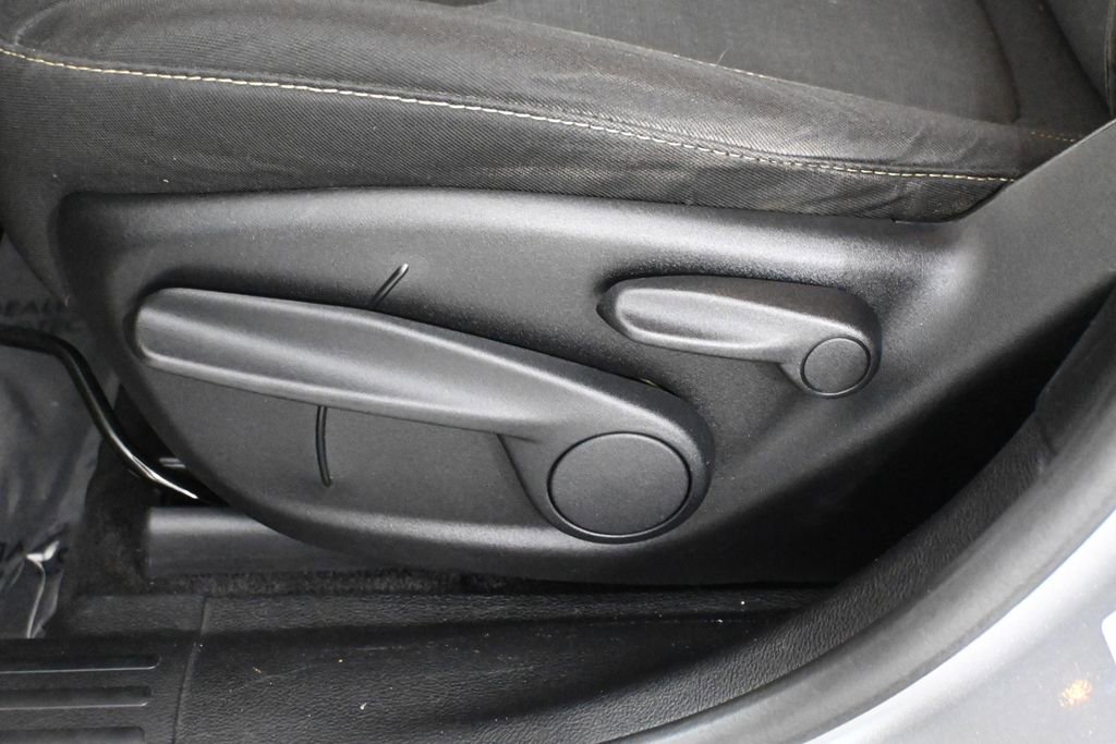 Used 2016 Jeep Cherokee Latitude w/ Cold Weather Group image 30