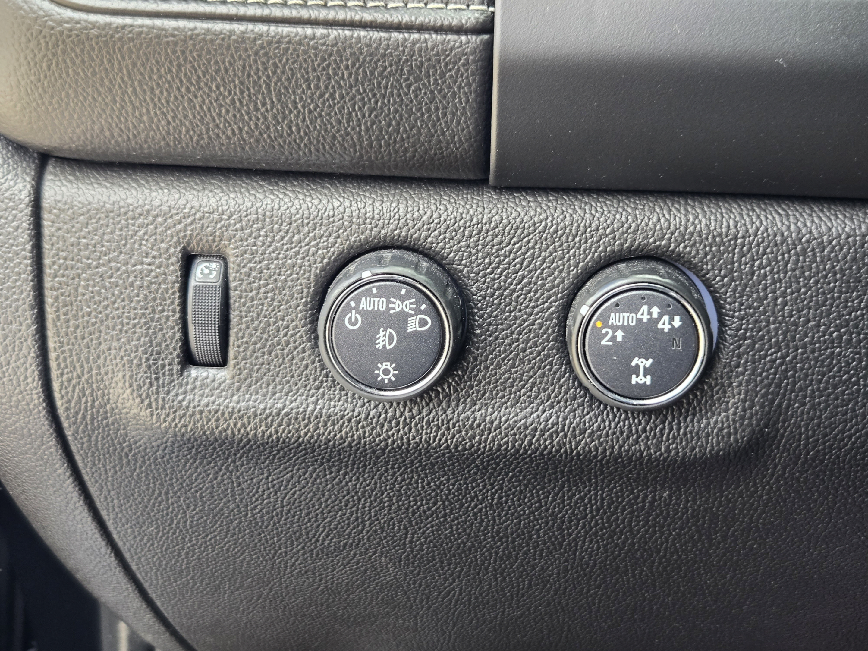 Used 2018 GMC Canyon Denali AWD/4WD image 21