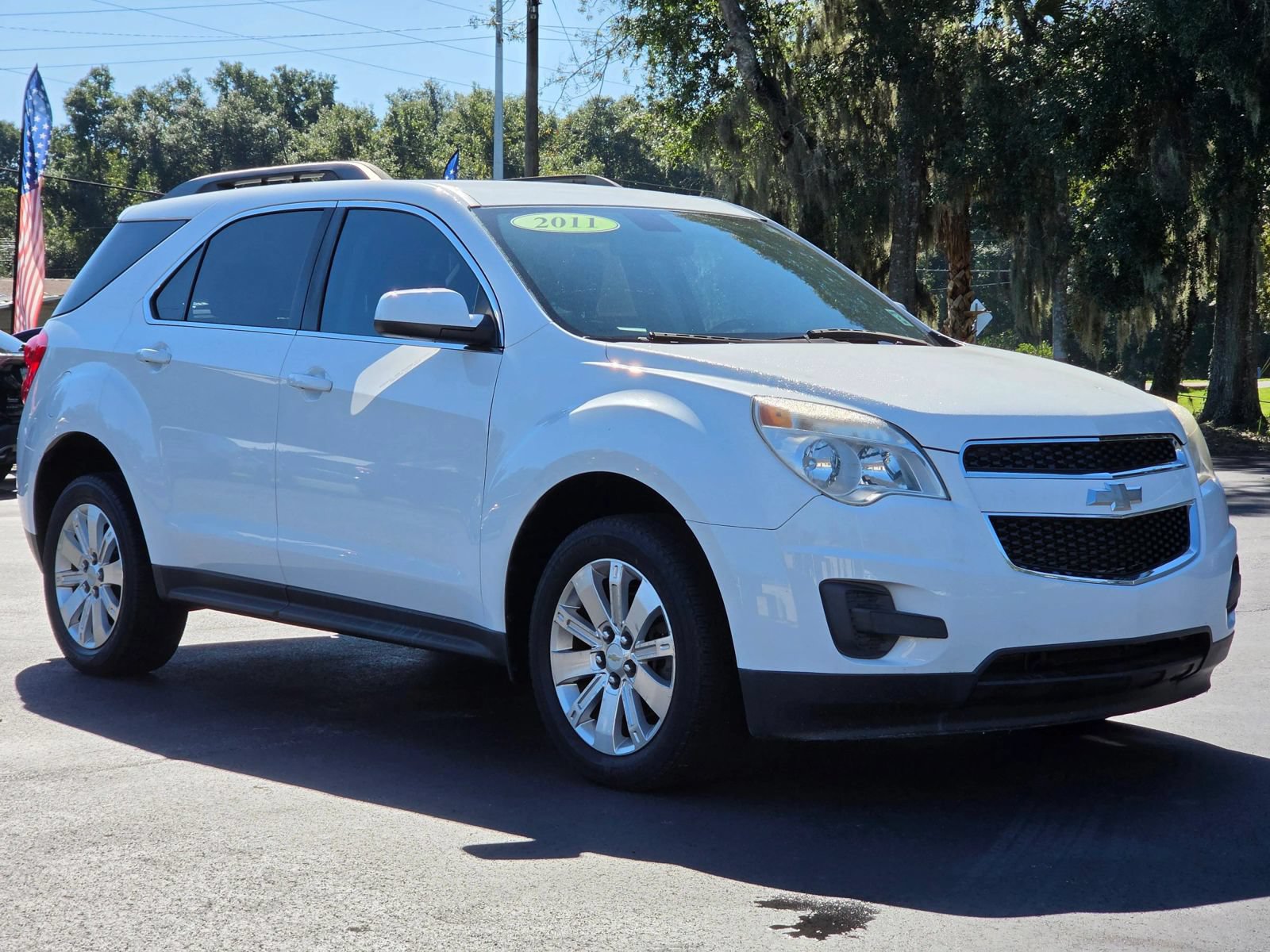 Used 2011 Chevrolet Equinox LT w/ Driver Convenience Package FWD image 3