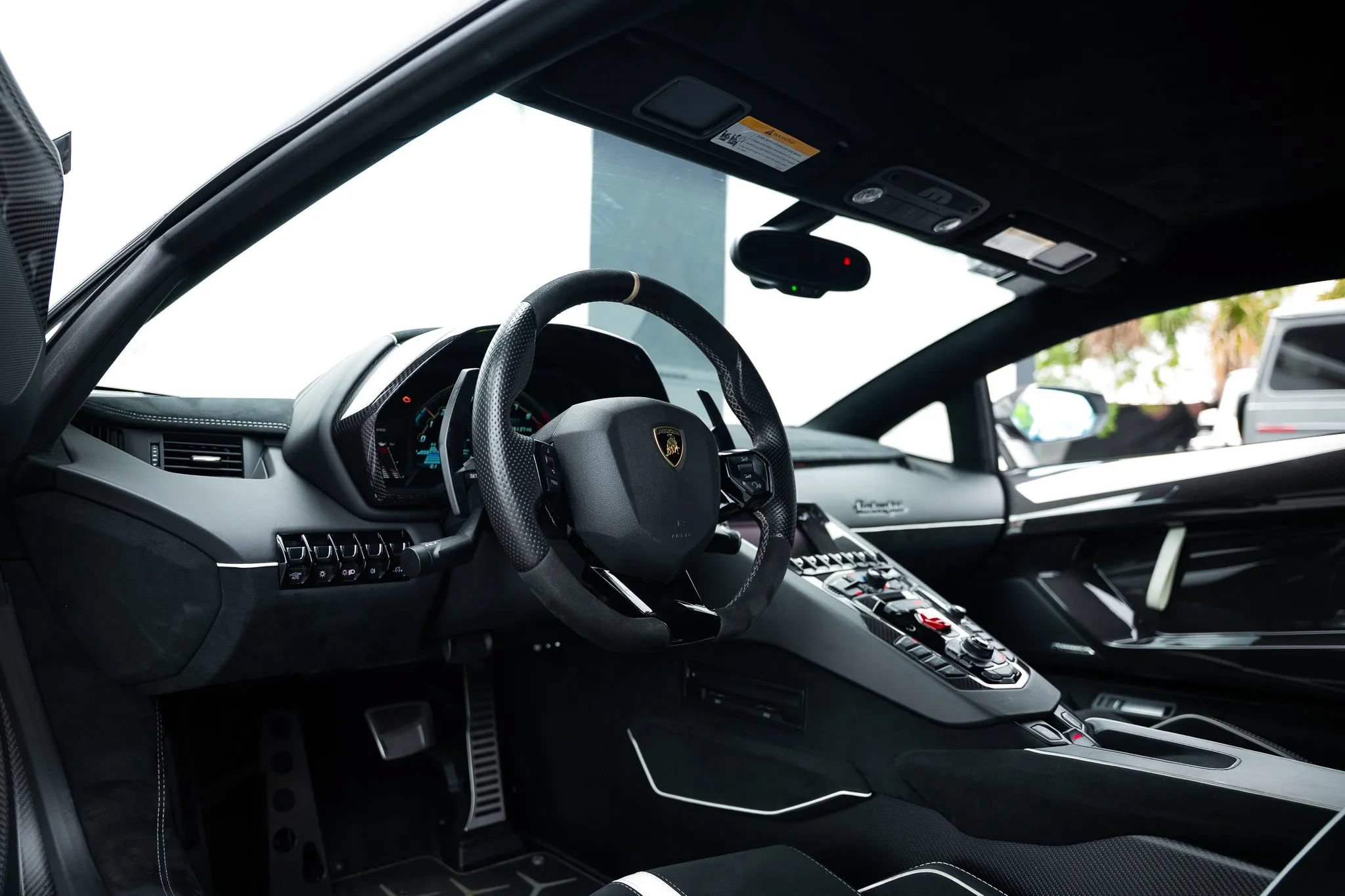 Used 2019 Lamborghini Aventador SVJ AWD/4WD image 13
