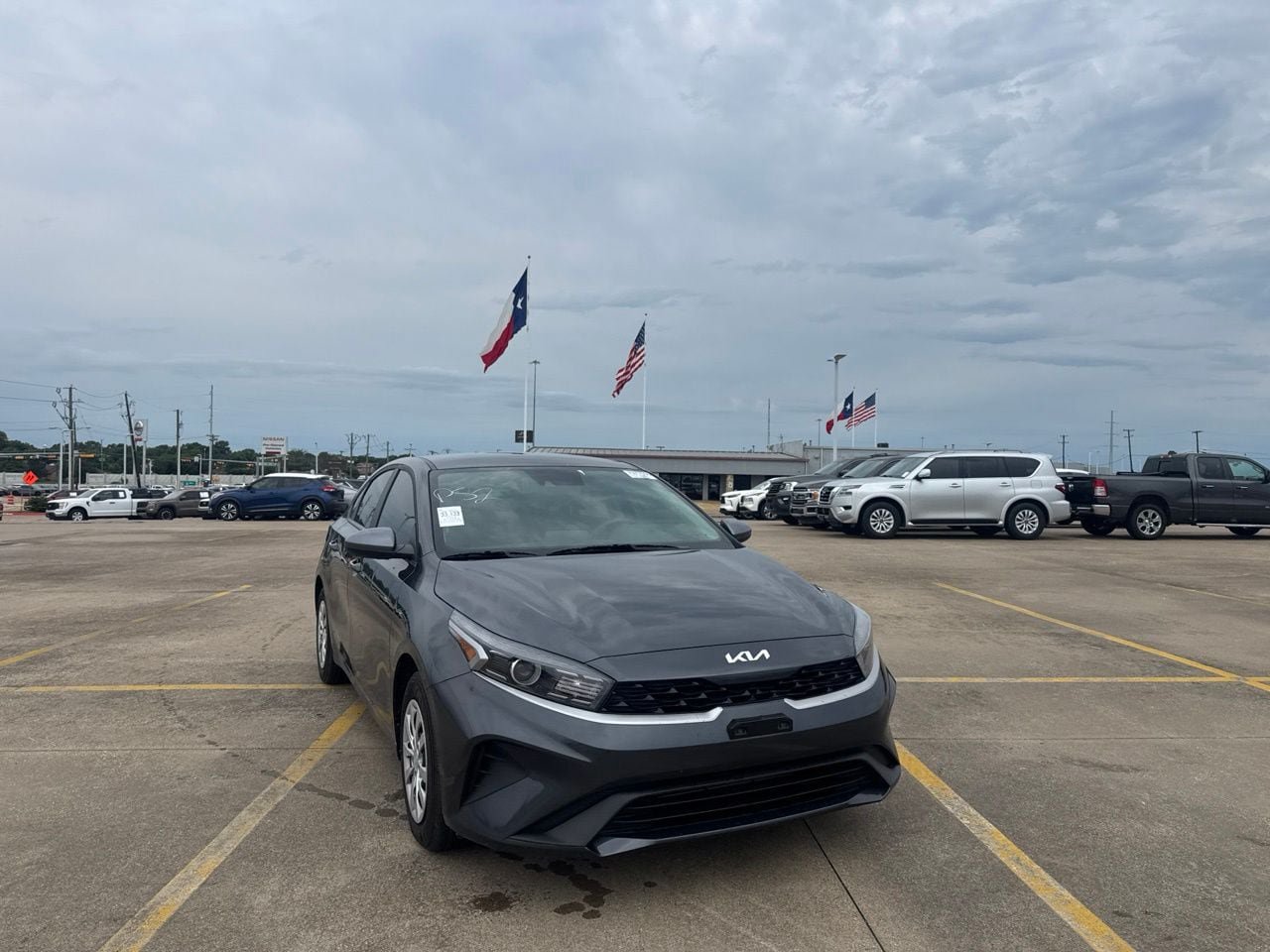 Used 2024 Kia Forte LX FWD image 3