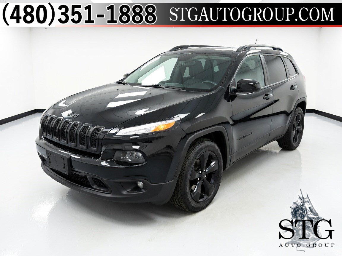 Used 2018 Jeep Cherokee Latitude w/ Altitude Package FWD image 1