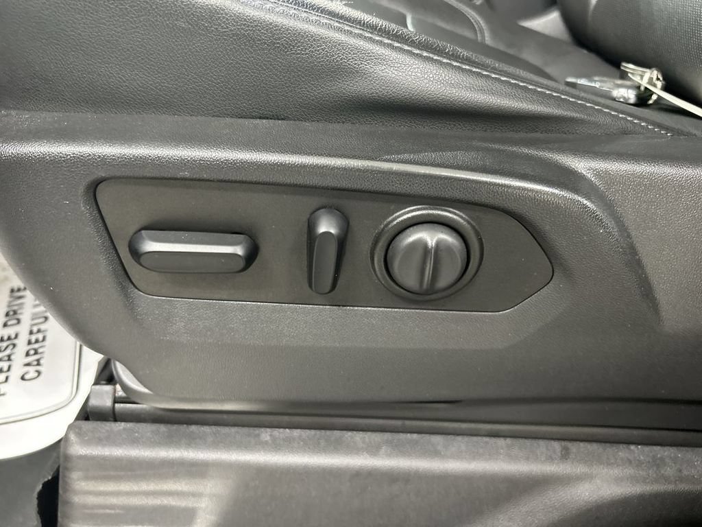 Used 2019 GMC Sierra 1500 SLT w/ SLT Premium Package AWD/4WD image 10