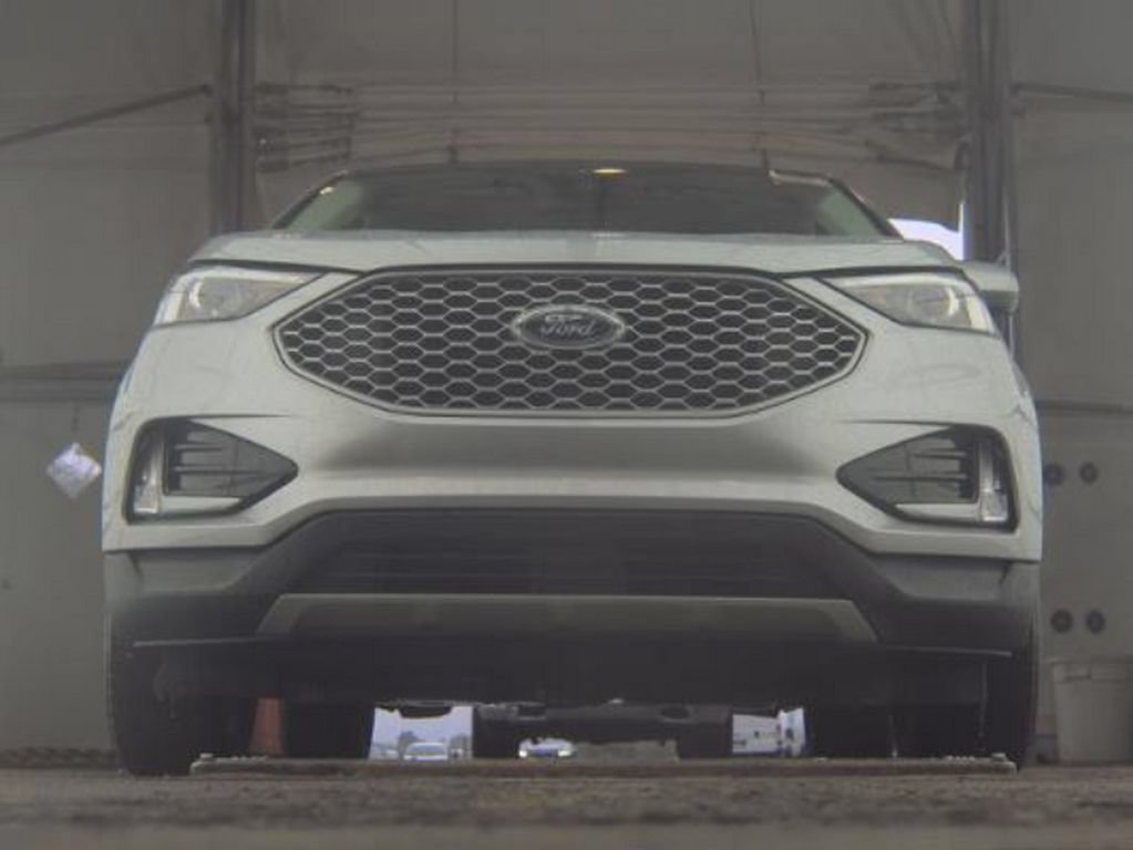 Used 2024 Ford Edge SEL w/ Convenience Package AWD/4WD image 4
