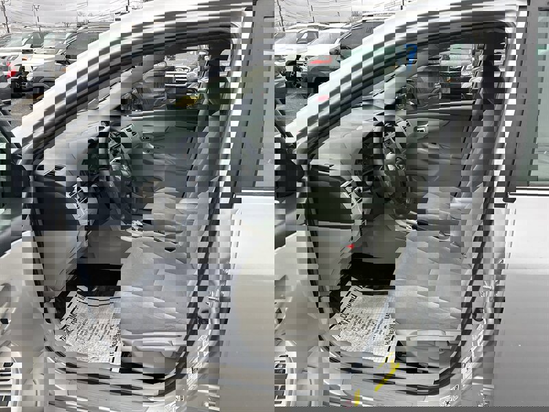 Used 2013 Toyota Corolla LE image 7