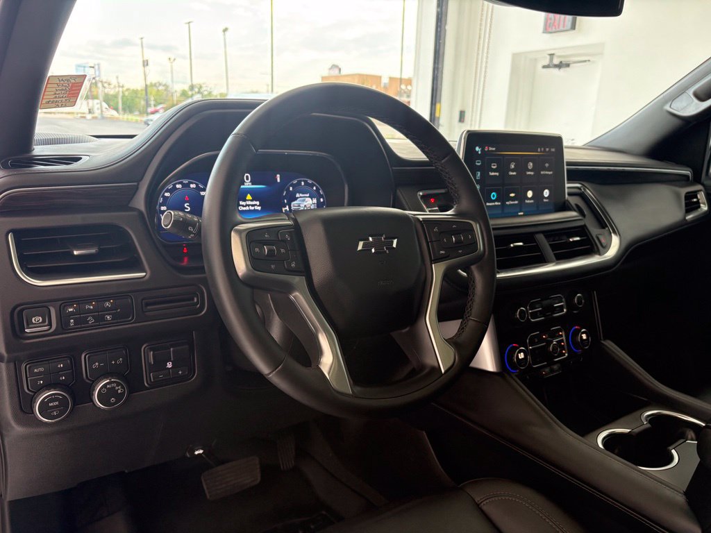 Used 2024 Chevrolet Tahoe Z71 w/ Z71 Off-Road Package AWD/4WD image 3