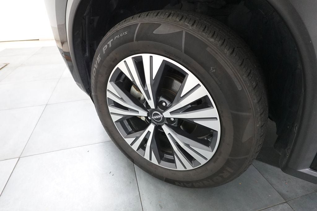 Used 2022 Nissan Rogue SV FWD image 29