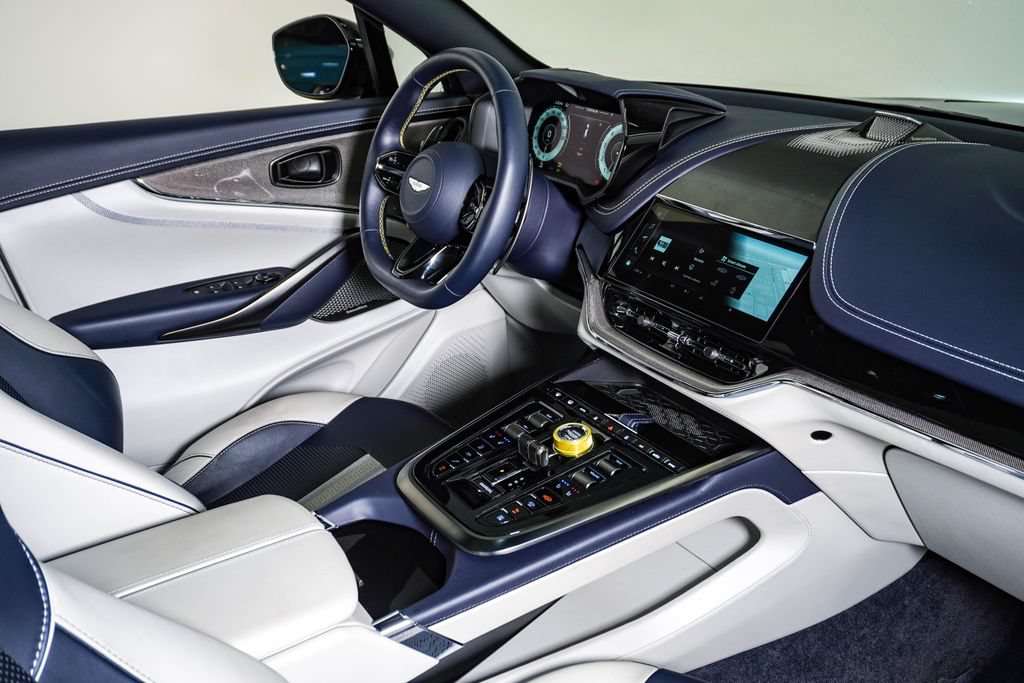 Used 2025 Aston Martin DBX 707 AWD/4WD image 16
