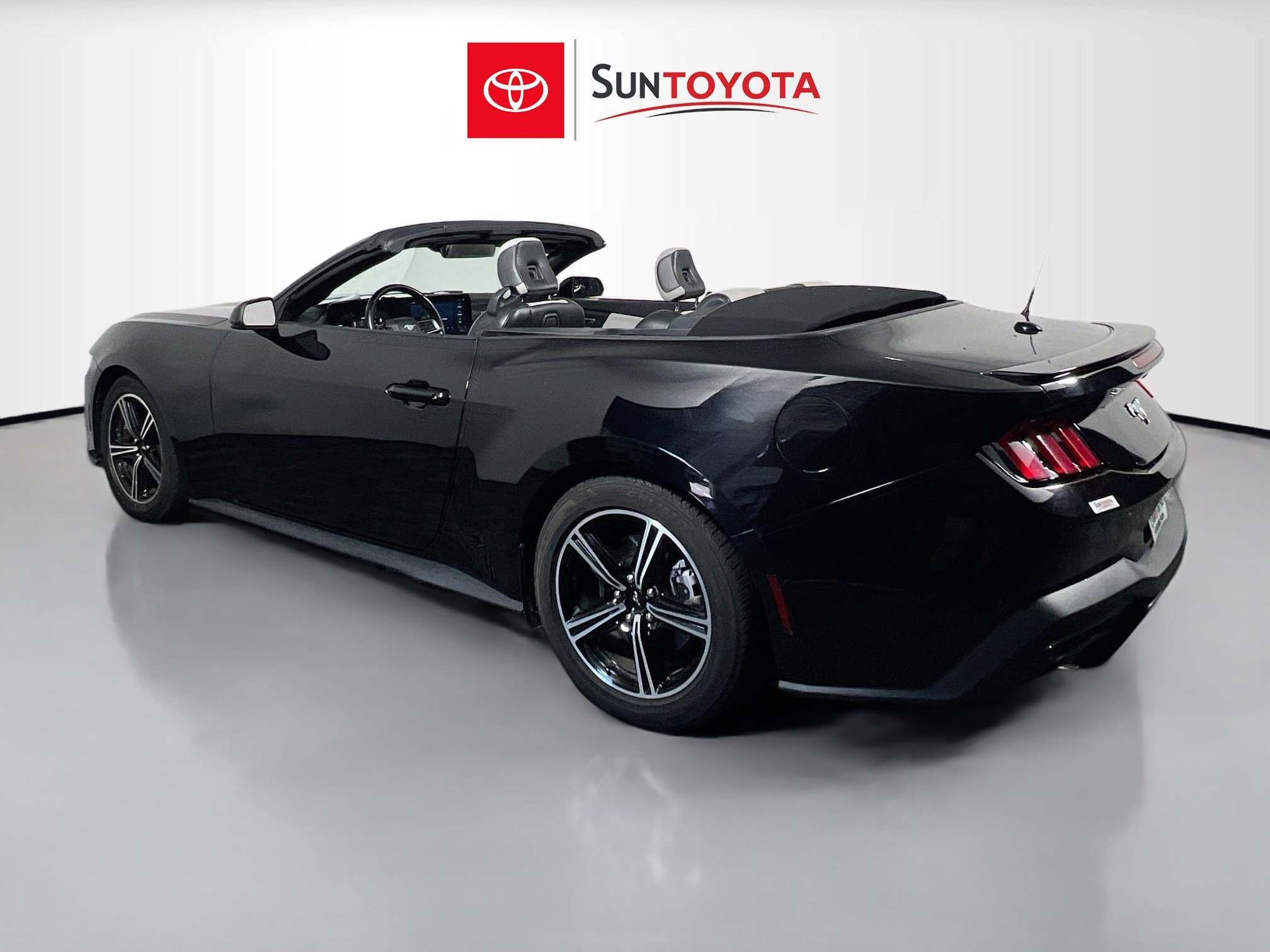 Used 2024 Ford Mustang Premium RWD image 38