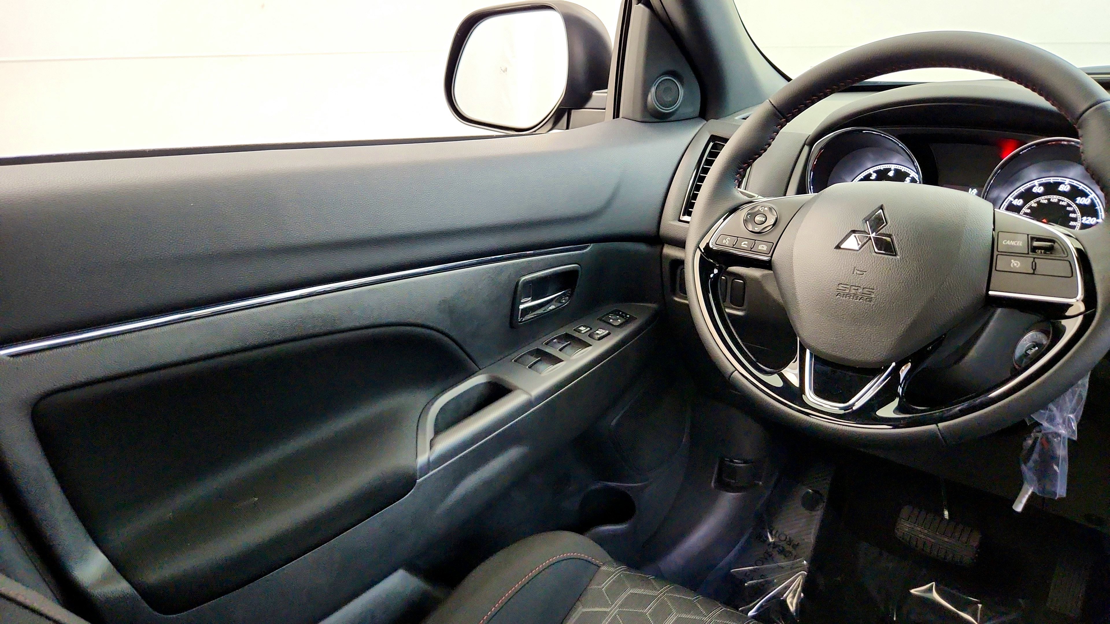 Used 2025 Mitsubishi Outlander Sport ES AWD/4WD image 23