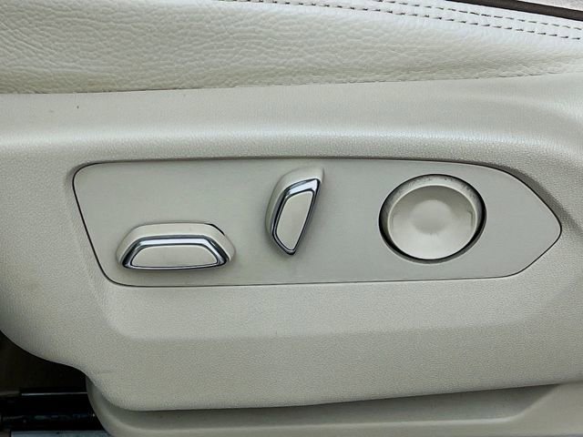 Used 2022 GMC Yukon Denali w/ Max Trailering Package AWD/4WD image 11