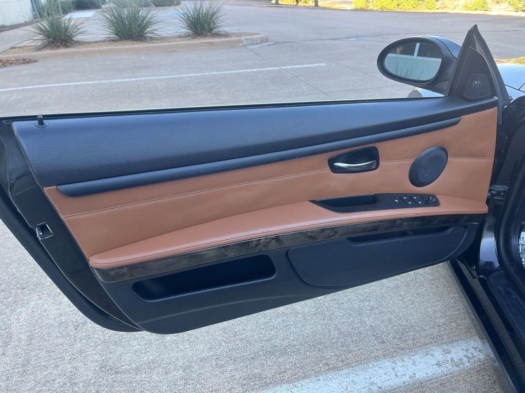 Used 2008 BMW 335i Convertible image 13