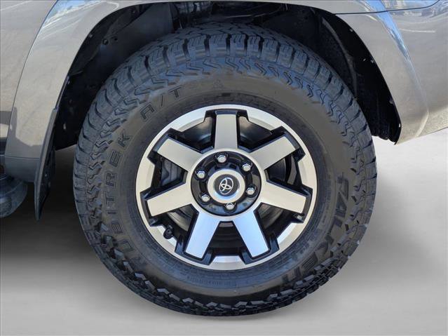 Used 2023 Toyota 4Runner TRD Off-Road AWD/4WD image 23