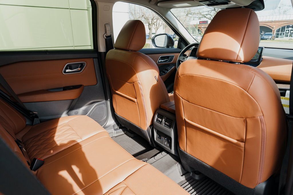 New 2026 Nissan Rogue Platinum w/ Tech Package image 24