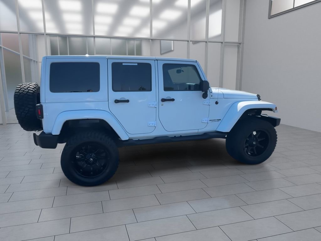 Used 2018 Jeep Wrangler Unlimited Sahara AWD/4WD image 9