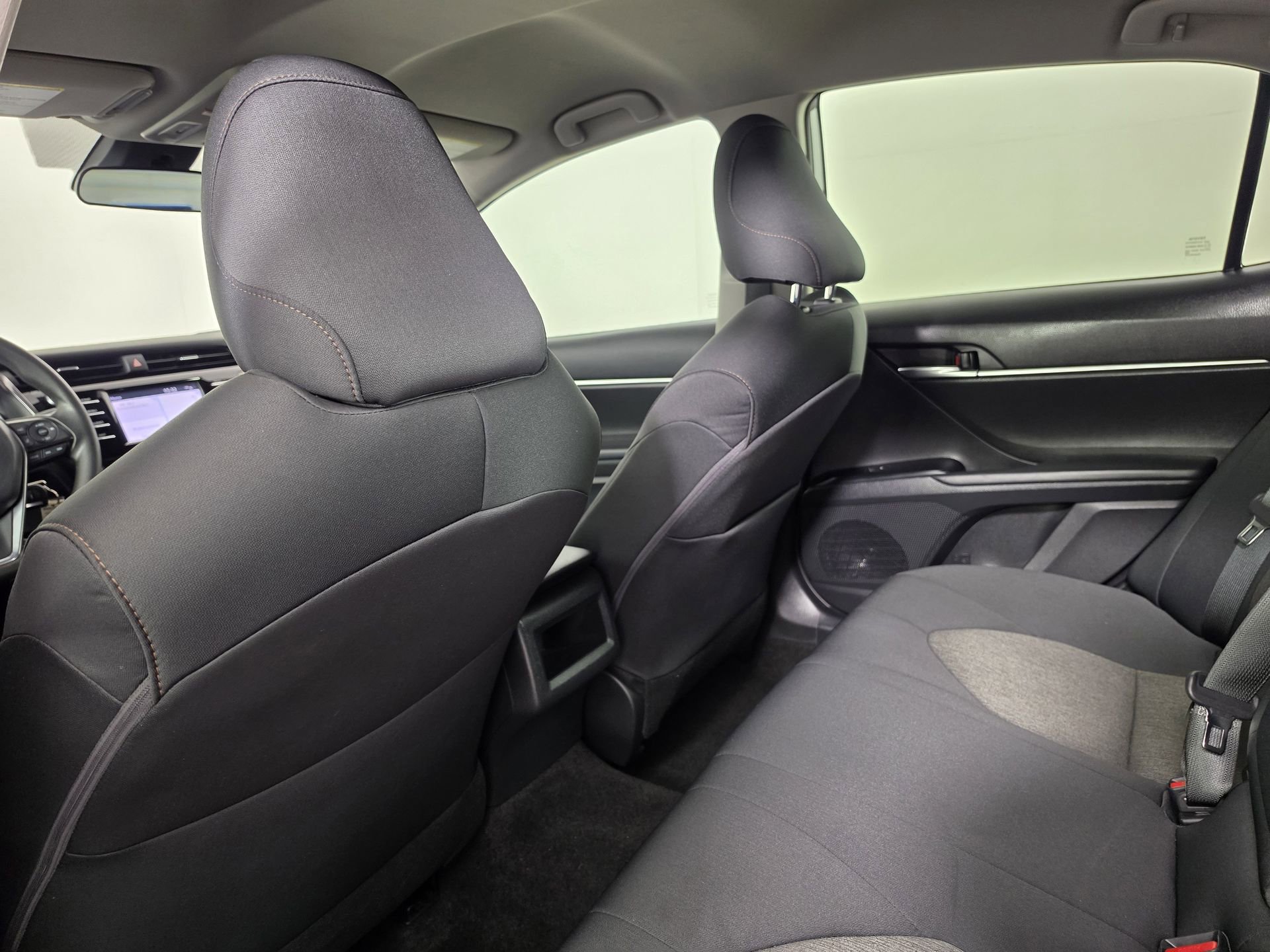 Used 2020 Toyota Camry LE FWD image 36