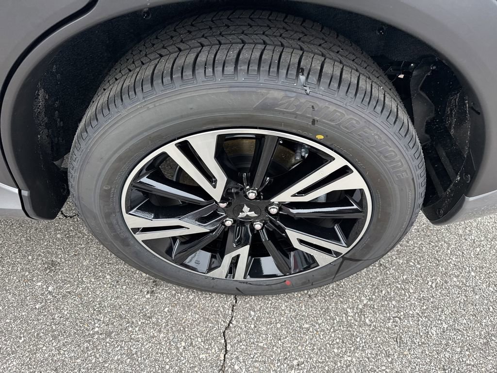 New 2026 Mitsubishi Eclipse Cross SEL AWD/4WD image 12