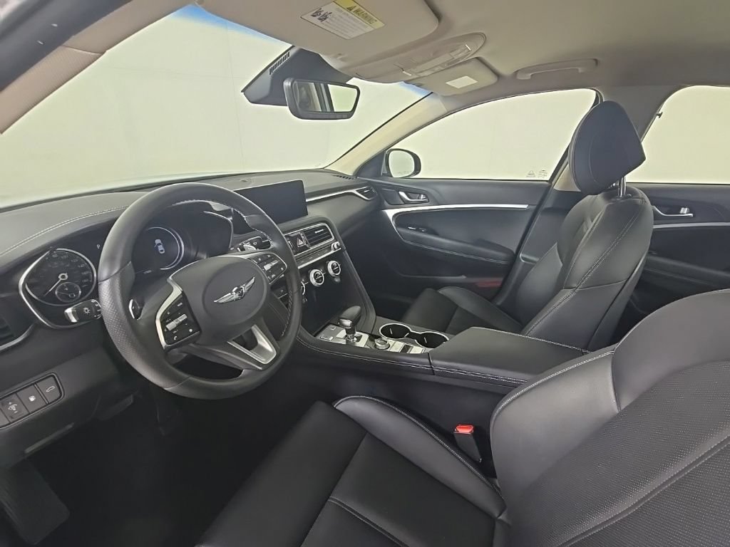Used 2023 Genesis G70 2.0T RWD image 13