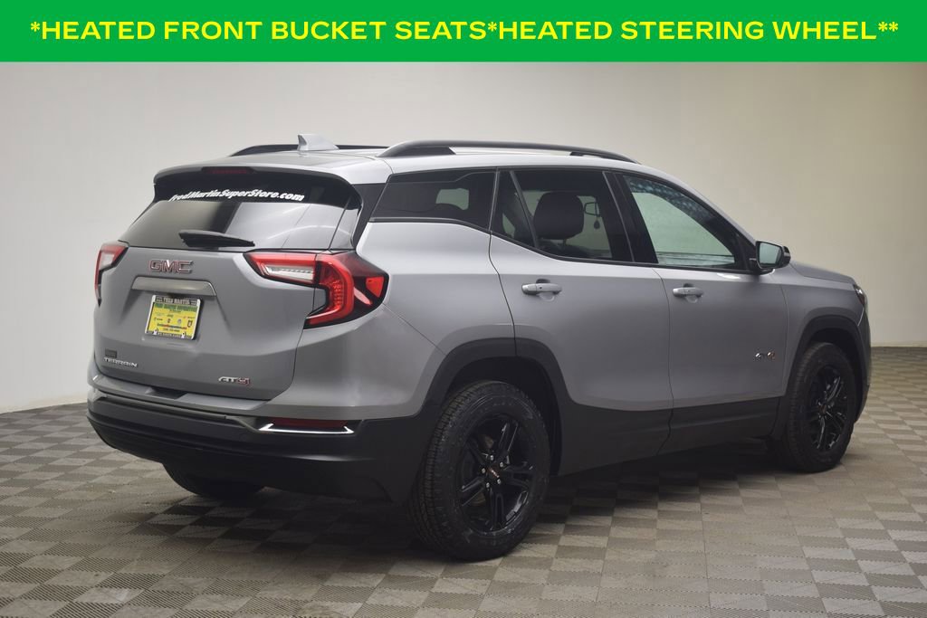 Used 2023 GMC Terrain AT4 image 7