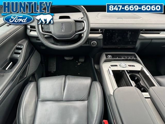 Used 2025 Lincoln Navigator L Reserve w/ Jet Appearance Package image 21
