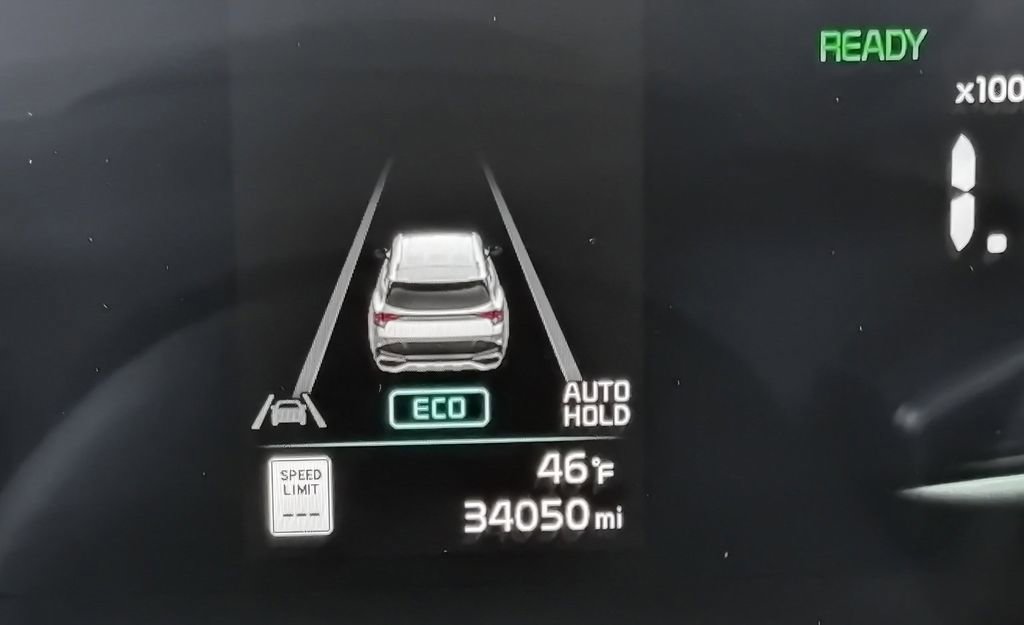 Used 2023 Kia Sportage EX image 16