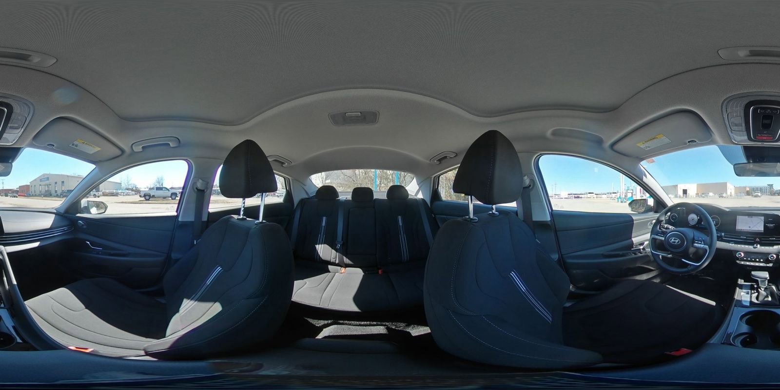 Used 2025 Hyundai Elantra SEL image 43