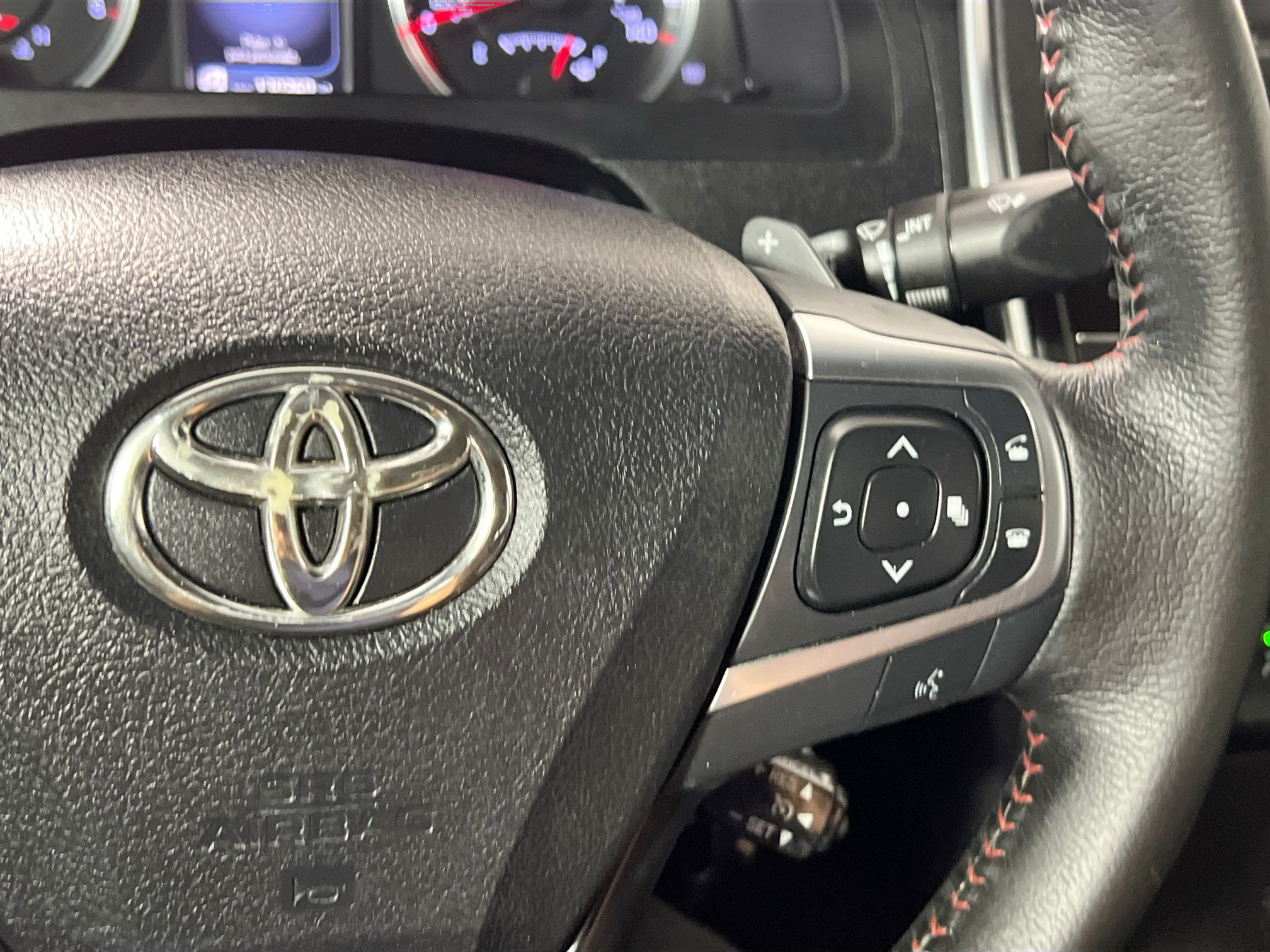 Used 2015 Toyota Camry SE FWD image 20