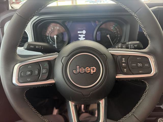 Certified 2025 Jeep Wrangler Unlimited Sahara AWD/4WD image 7