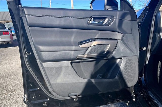 Certified 2025 Nissan Pathfinder Platinum w/ Cargo Package image 17