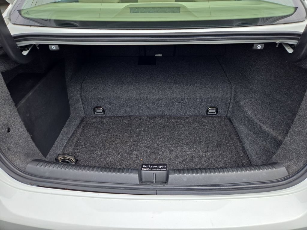 Used 2014 Volkswagen Jetta Hybrid Sedan FWD image 26