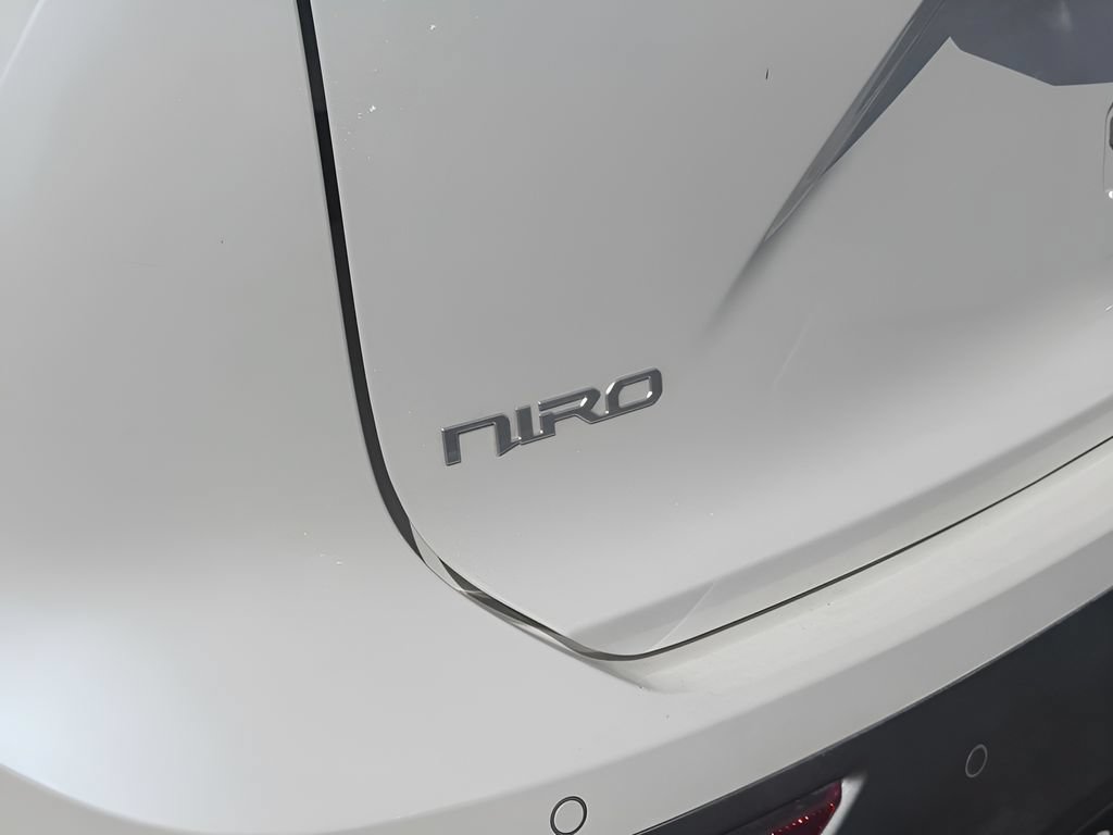 Used 2023 Kia Niro Wave FWD image 28