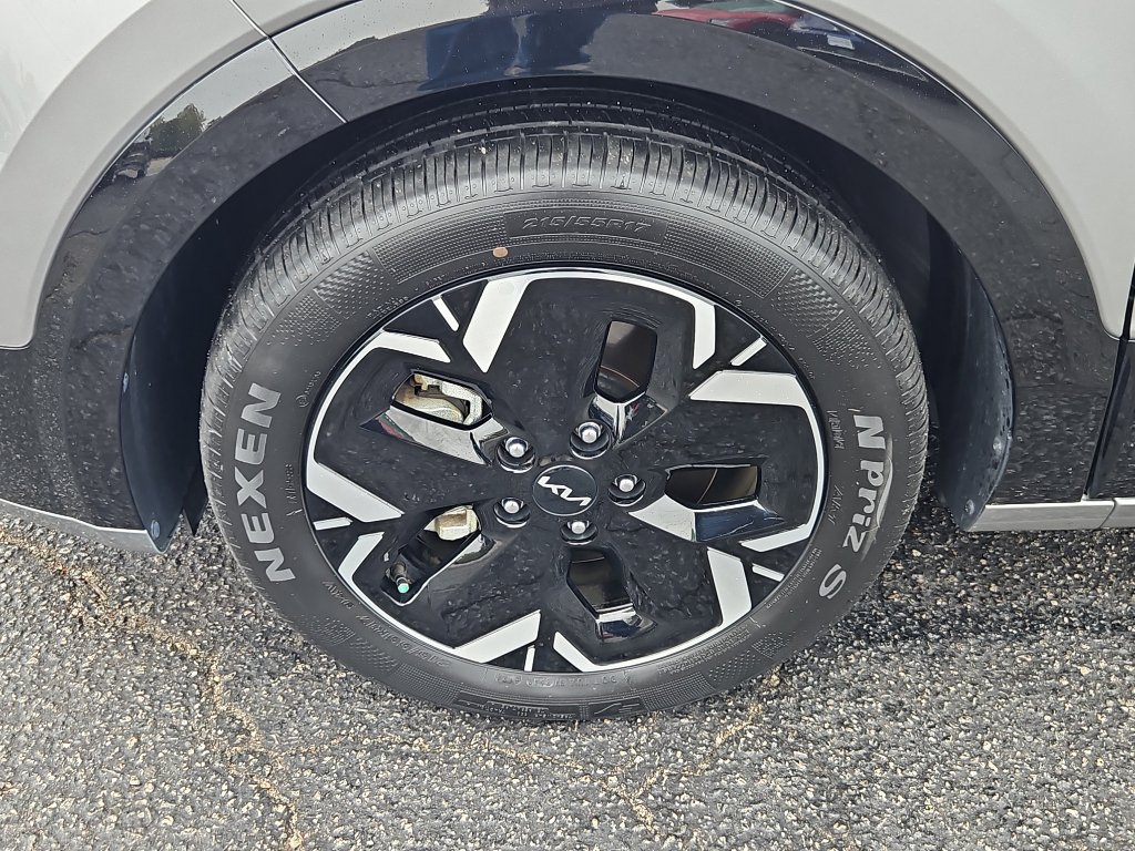 Used 2023 Kia Niro Wind w/ Wind Preserve Package image 30