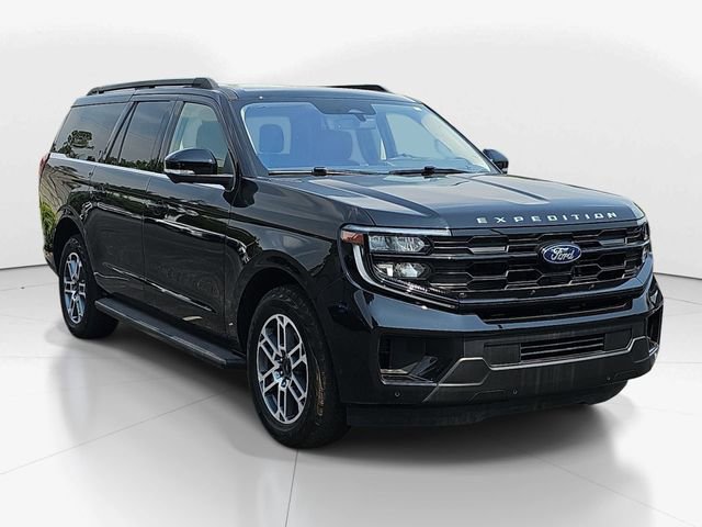 Used 2025 Ford Expedition Max Active AWD/4WD image 1