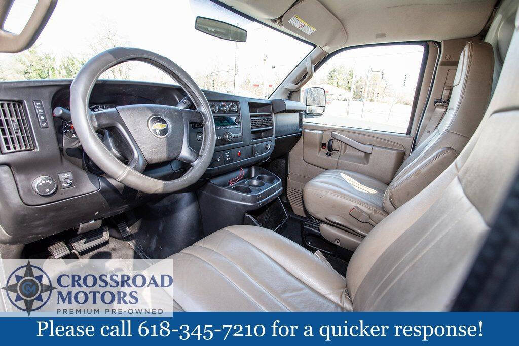 Used 2016 Chevrolet Express 2500 RWD image 17